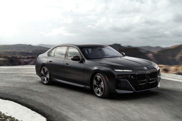 BMW 740i