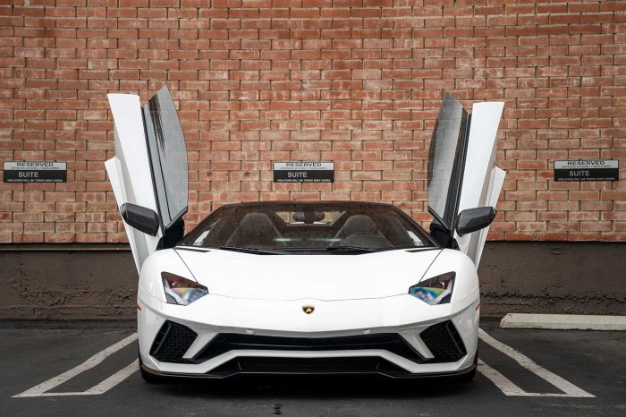 Lamborghini White Aventador S Rental