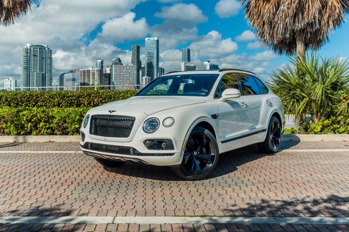 White Bentley Bentayga